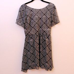 Fun Geometric Pattern Summer dress Size XS